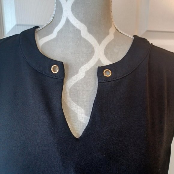 Cable & Gauge Black Sleeveless Top (3176) - Picture 2 of 9